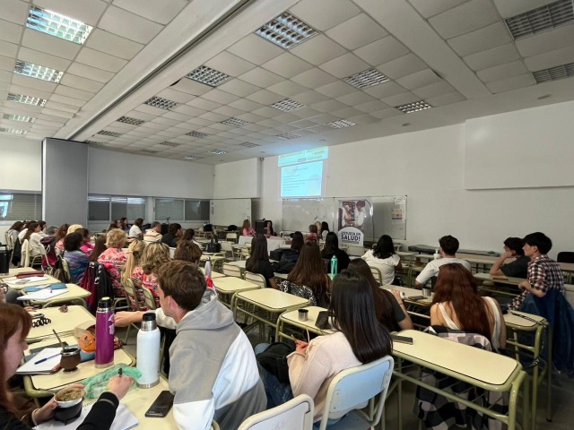 Inici la campaa Octubre Rosa, con una charla de profesionales